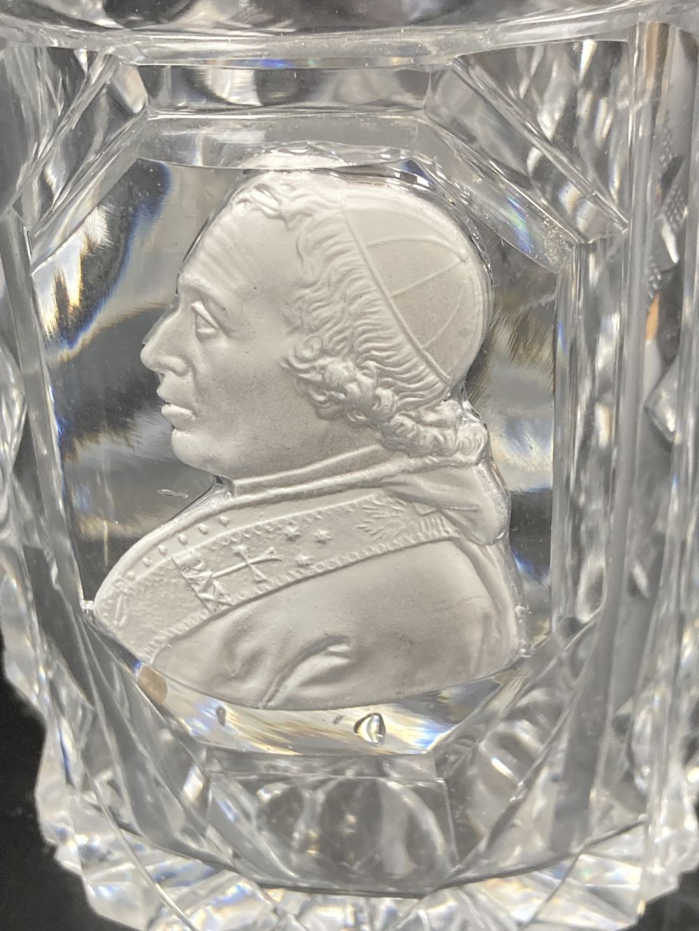 A French Pope Pius ninth sulphide cut glass beaker, mid 19th century, 11.5cm high